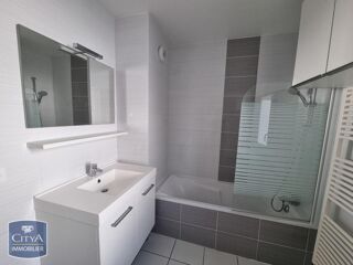 Appartement à louer 2 pièces 44 m²