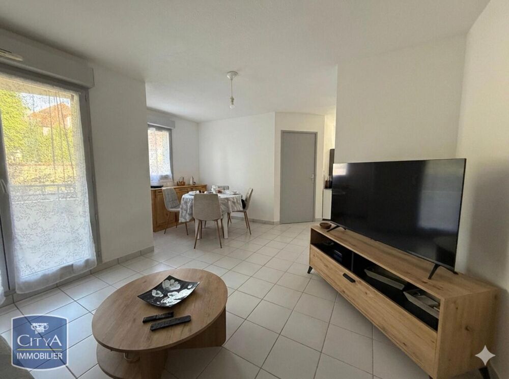 location Appartement - 3 pièce(s) - 53 m² Saint-Amand-Montrond (18200)