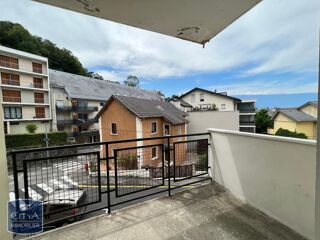  Appartement à louer 3 pièces 65 m²
