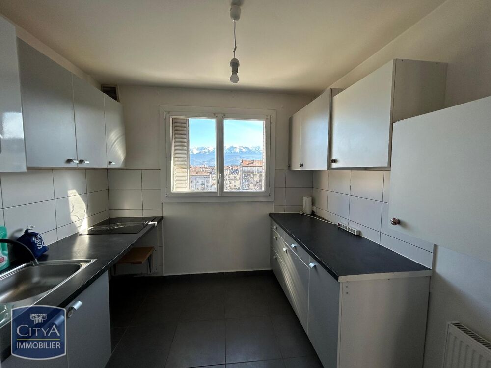 À LOUER : Appartement T4 situé dans la charmante ville d....