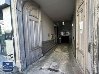  Parking / Garage à louer 