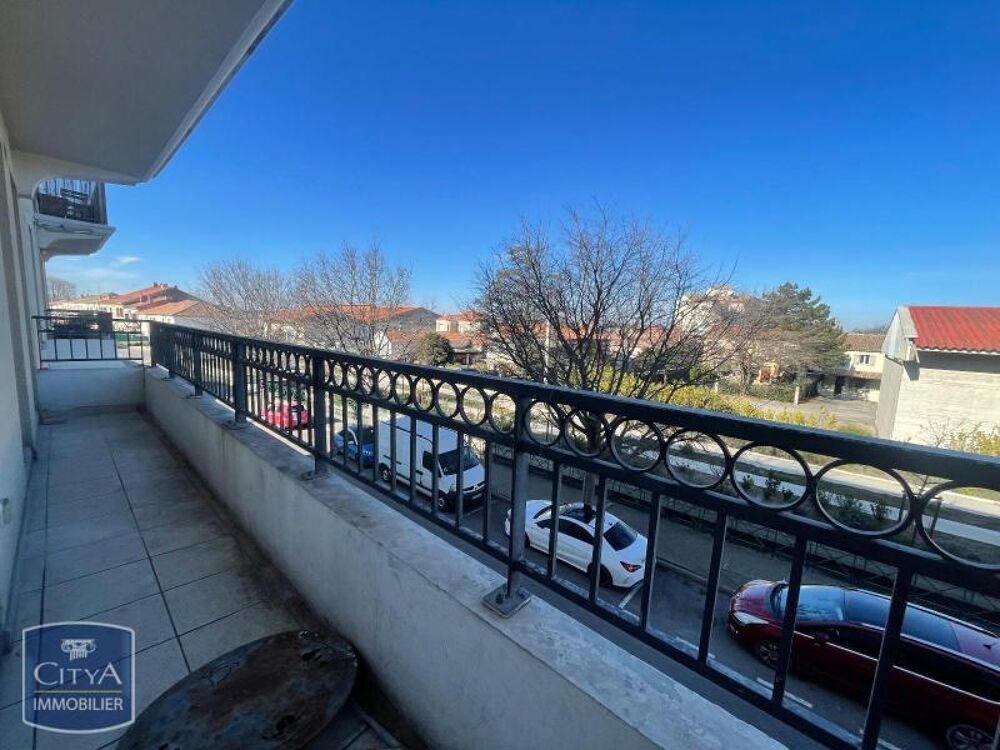 À LOUER : Appartement T2 à Châteaurenard, situé dans un ....