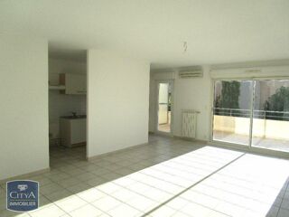  Appartement à louer 3 pièces 81 m²