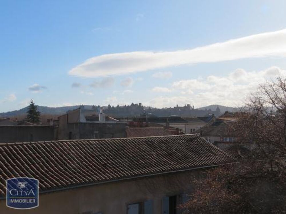 CARCASSONNE CENTRE VILLE PROCHE PARKINGS - A LOUER GRAND....
