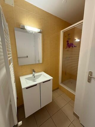  Appartement à louer 2 pièces 35 m²