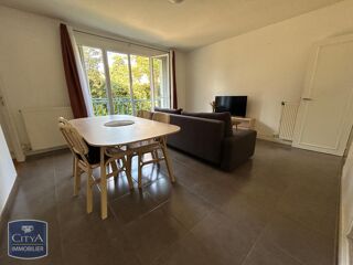  Appartement à louer 4 pièces 65 m²