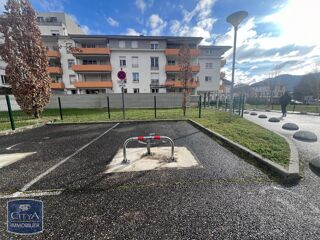  Parking / Garage à louer 
