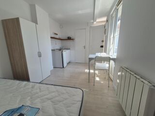  Appartement à louer 1 pièce 14 m²