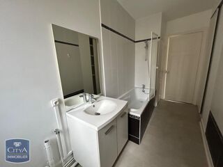  Appartement à louer 2 pièces 57 m²