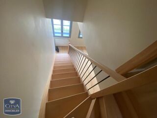  Appartement à louer 3 pièces 81 m²