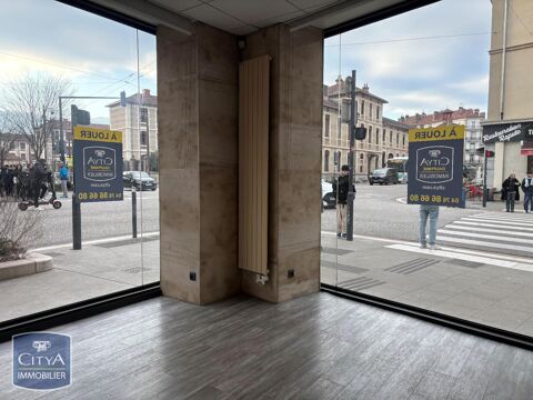   Location / Local commercial 