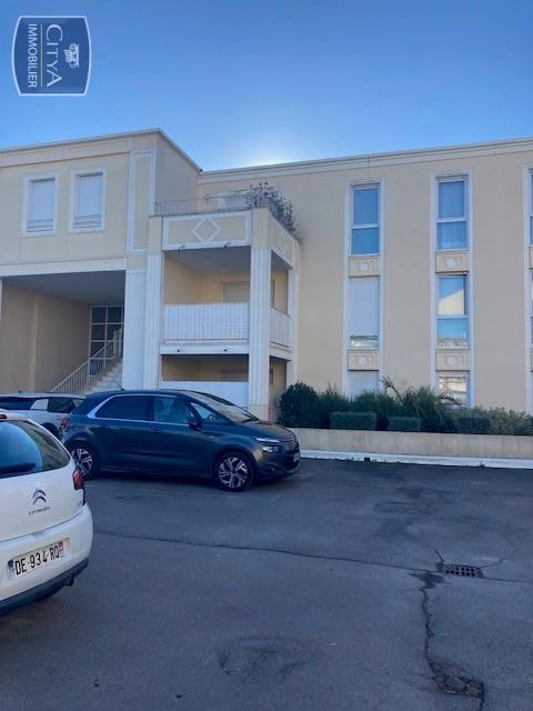  Parking / Garage � louer 