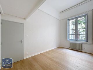  Appartement à louer 2 pièces 50 m²