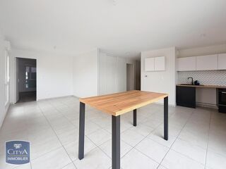  Appartement à louer 4 pièces 82 m²
