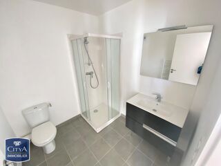  Appartement à louer 2 pièces 45 m²