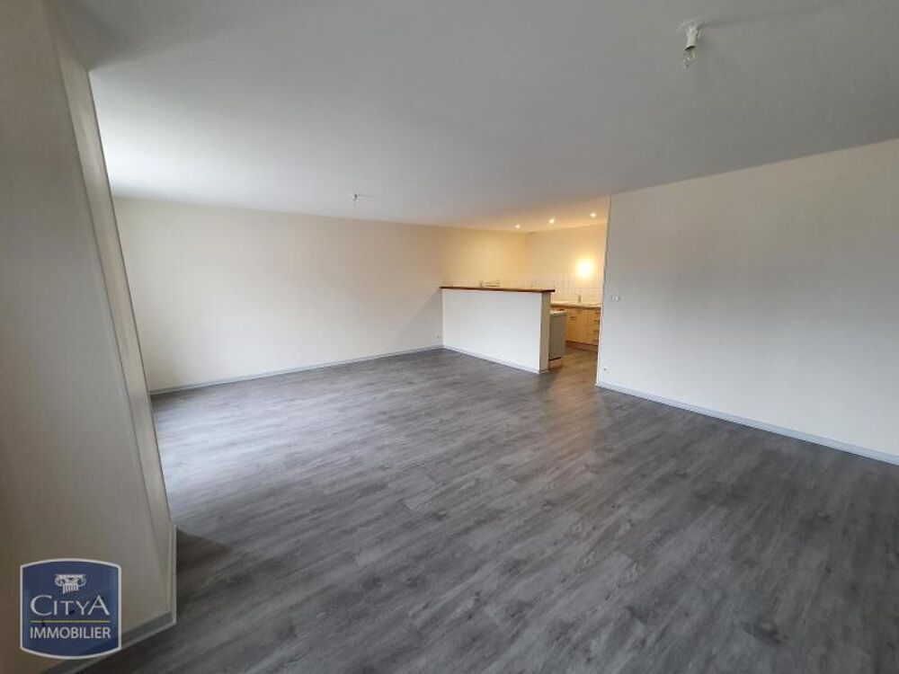 À LOUER : Appartement T4 situé à Buzancais, dans le dépa....