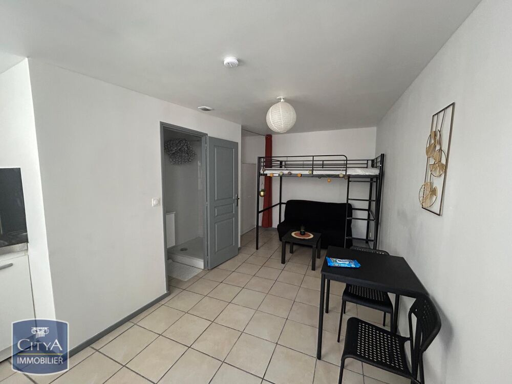 À LOUER : Appartement T1 situé à Douai, dans le départem....