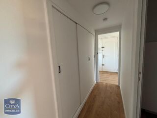  Appartement à louer 3 pièces 64 m²