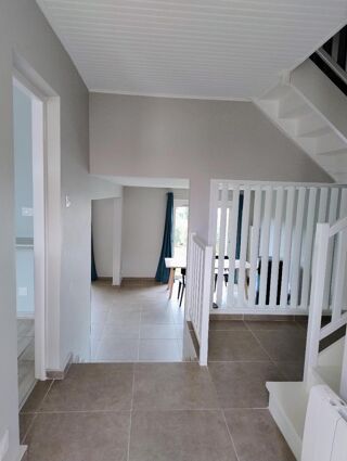  Villa à louer 4 pièces 100 m²