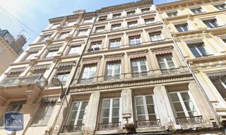  Appartement à louer 4 pièces 96 m²