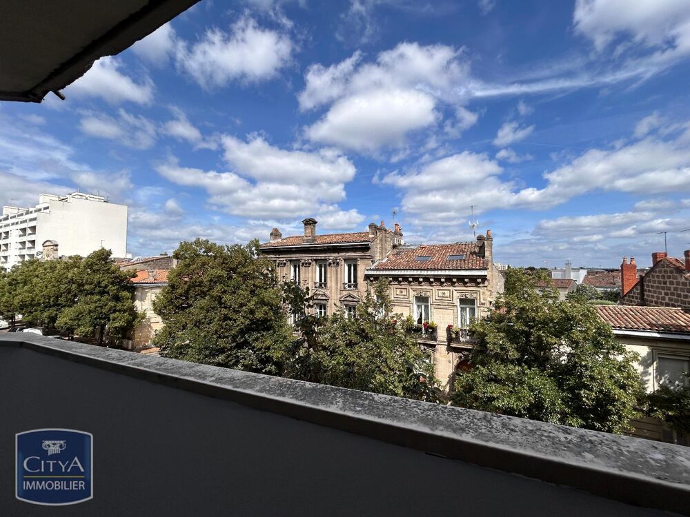 À LOUER : STUDIO NON MEUBLE + BALCON + PARKING - BORDEAU....
