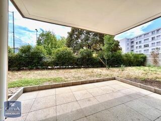  Appartement à louer 4 pièces 83 m²