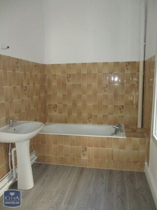  Appartement à louer 4 pièces 68 m²