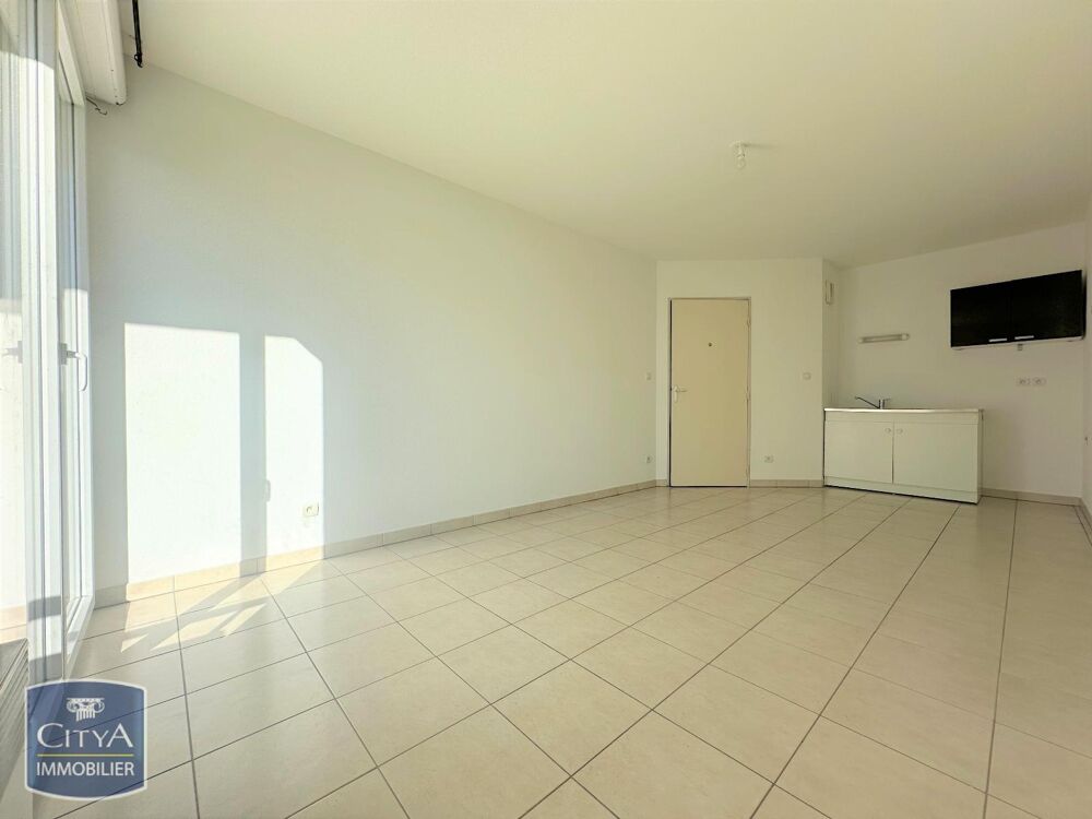 À LOUER : Appartement T2 moderne avec balcon et garage, ....