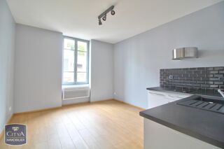  Appartement à louer 2 pièces 33 m²