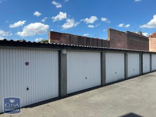  Parking / Garage à louer 