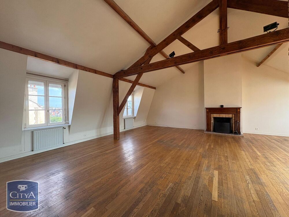 À LOUER : Appartement T5 situé Cours Langlet avec vue Ca....