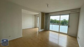  Appartement à louer 4 pièces 75 m²