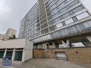  Parking / Garage � louer 