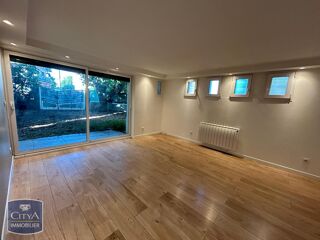  Appartement à louer 3 pièces 56 m²