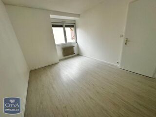  Appartement à louer 4 pièces 82 m²