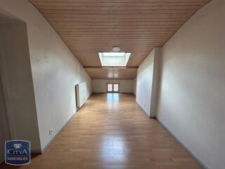  Appartement à louer 5 pièces 135 m²