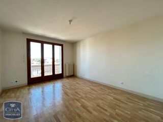  Appartement à louer 3 pièces 94 m²