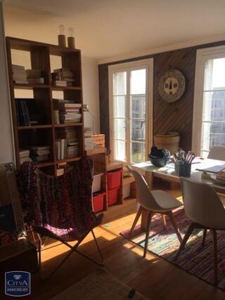  Appartement à louer 3 pièces 86 m²