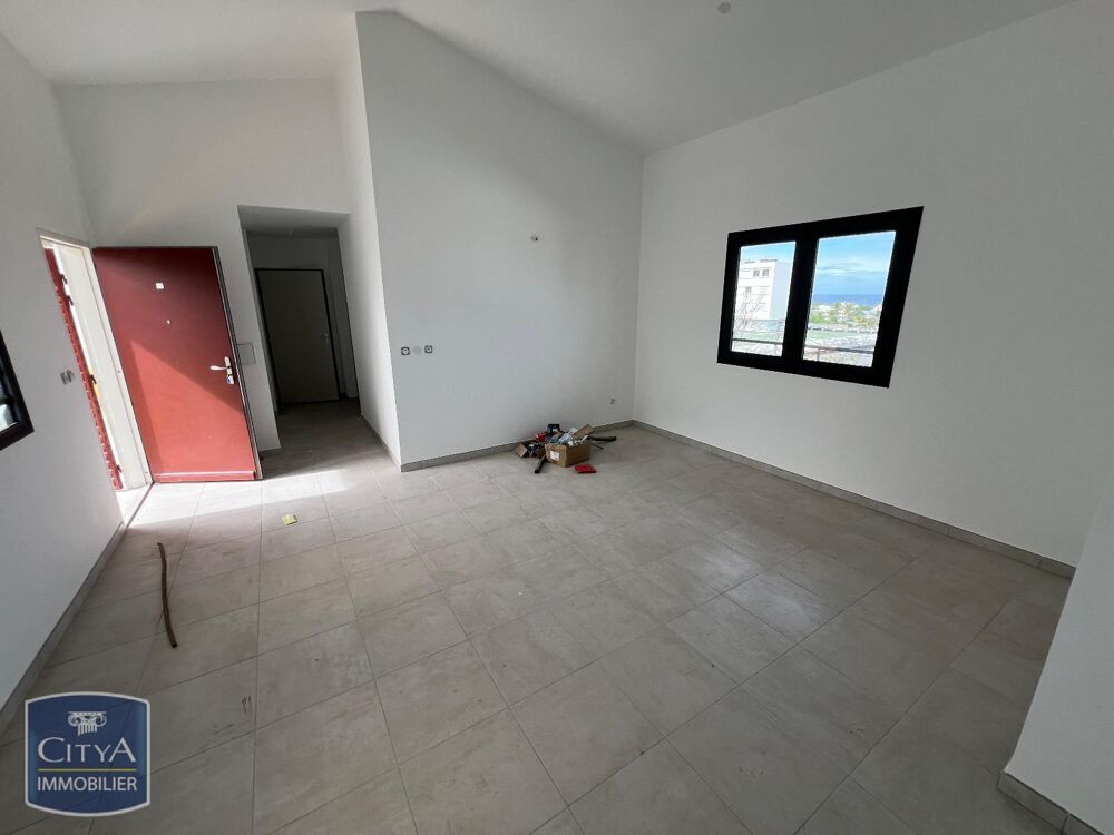location Appartement - 3 pièce(s) - 67 m² Saint-Pierre (97410)