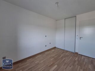  Appartement à louer 5 pièces 116 m²