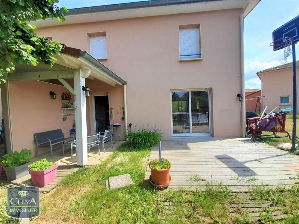 RIORGES MAISON 3 CHAMBRES AVEC GARAGE PARKING ET TERRAIN....