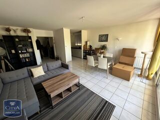  Appartement à louer 3 pièces 74 m²