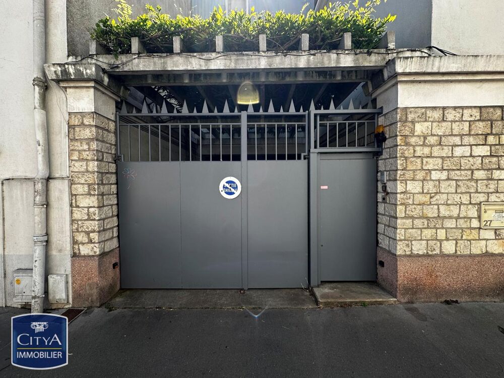 location Parking / Garage - 30 m² Tours (37000)