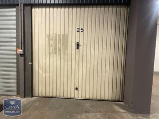  Parking / Garage à louer 