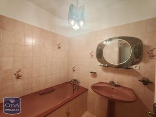  Appartement à louer 3 pièces 67 m²
