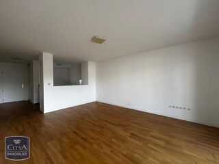  Appartement à louer 4 pièces 104 m²