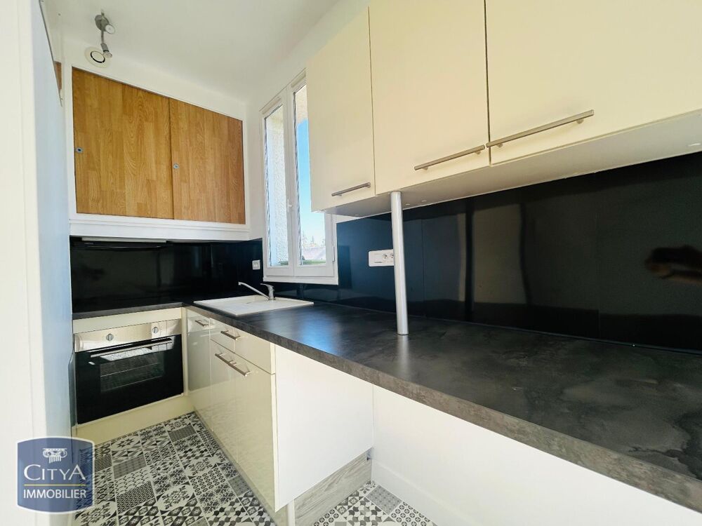 À LOUER : Appartement spacieux et lumineux avec cave et ....