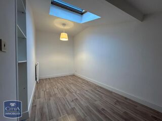  Appartement à louer 2 pièces 33 m²