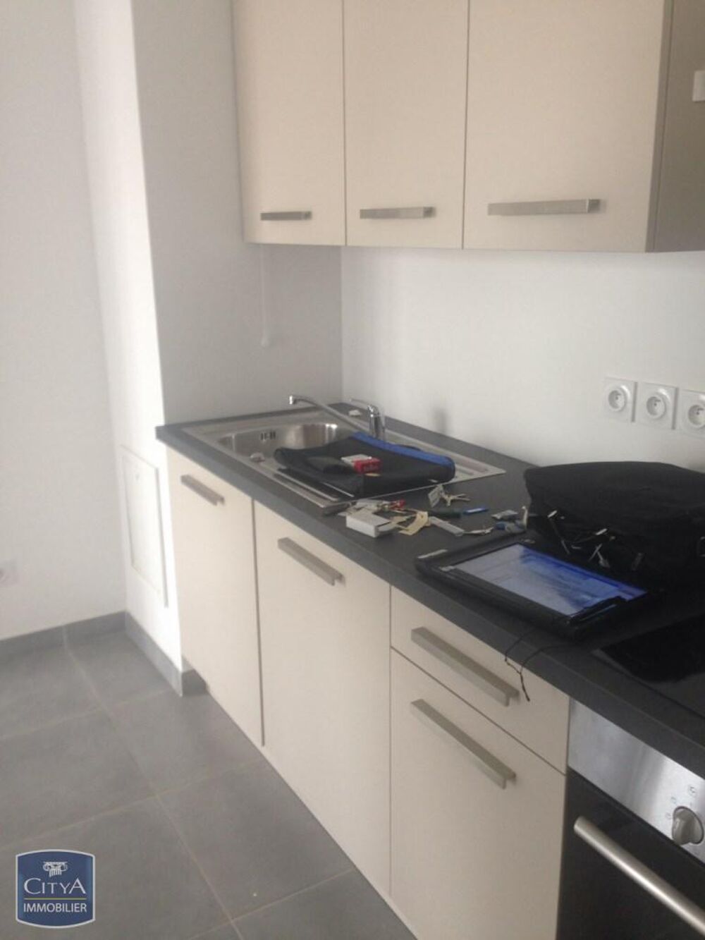 location Appartement - 3 pièce(s) - 61 m² Bron (69500)