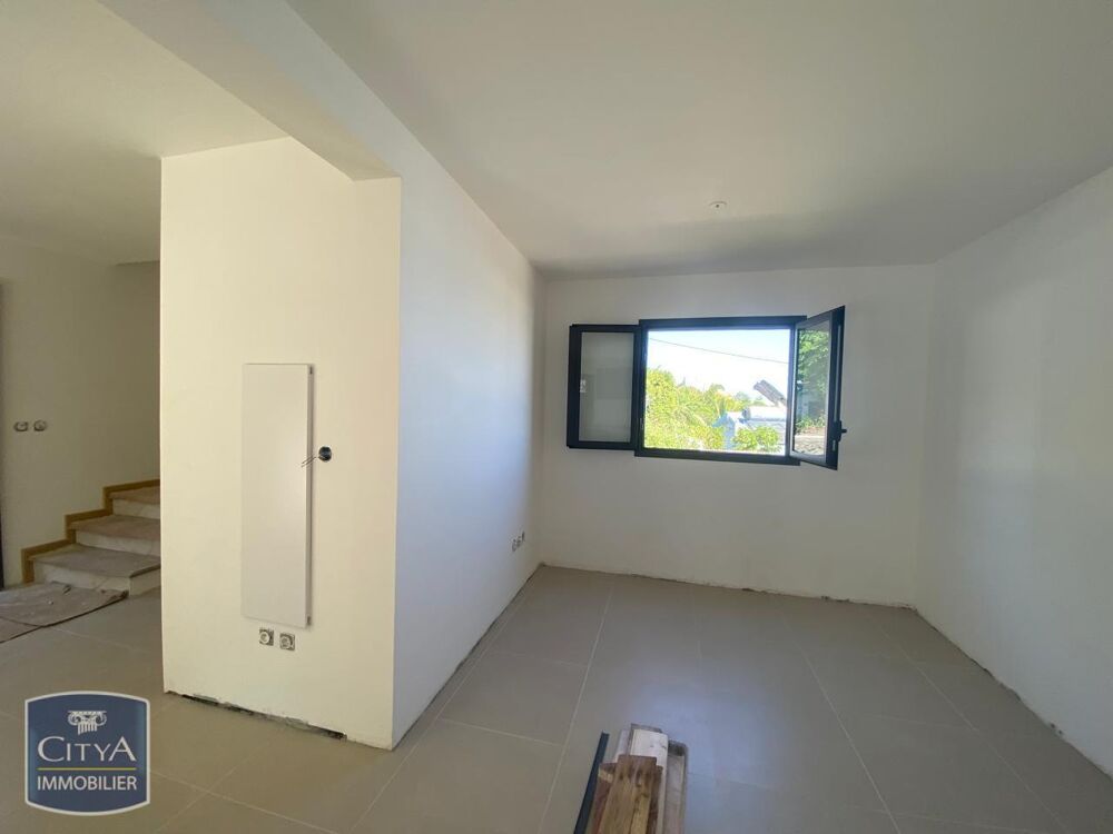 location Maison - 4 pièce(s) - 90 m² Bois de Nèfles Saint Paul (97411)